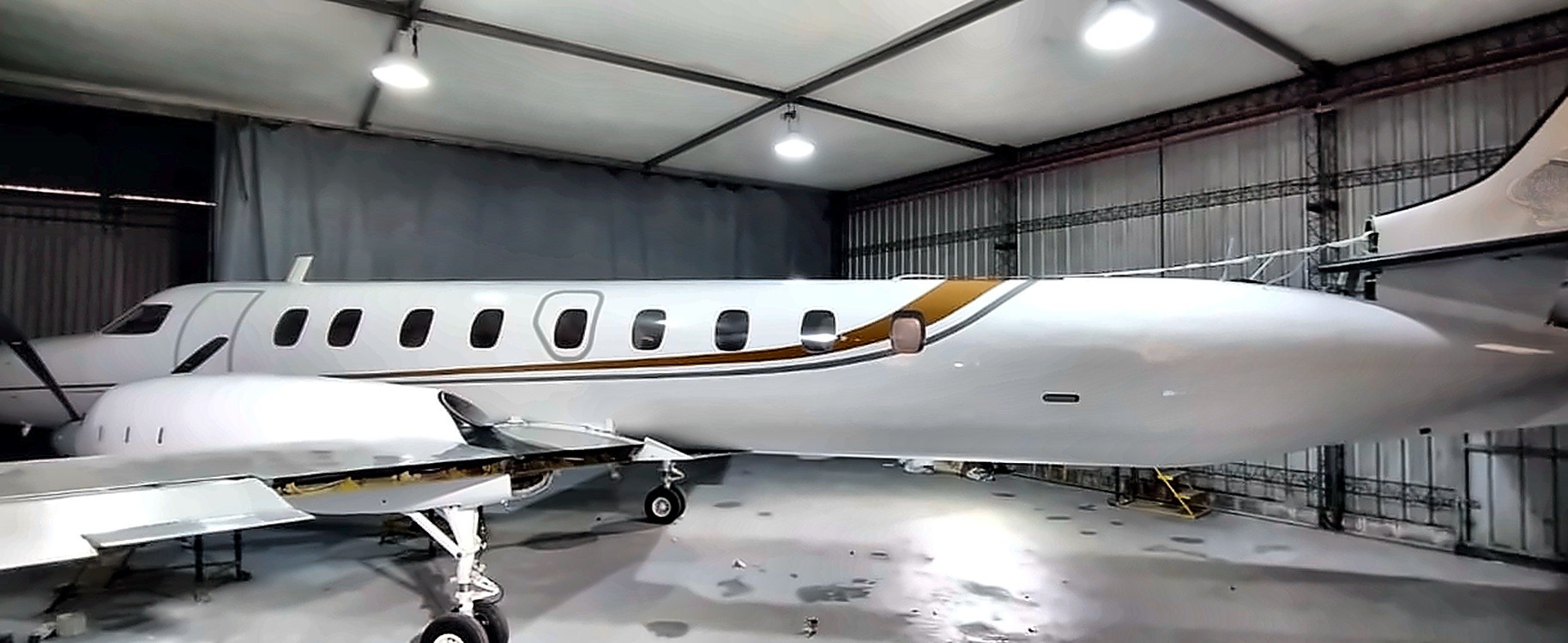 Citation terminado en el hangar de Aviaser tras el trabajo de pintura